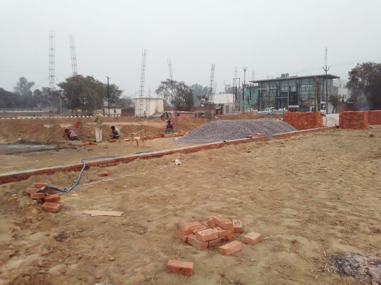 1000 Square Feet Land 1400 Square Feet Building For Sale In Faizabad Rod In